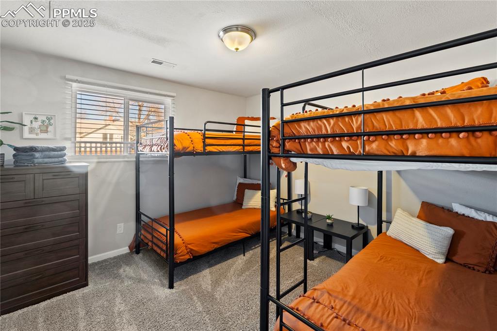 Image 26 of 50: Bedroom