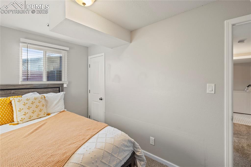 Image 31 of 50: Bedroom