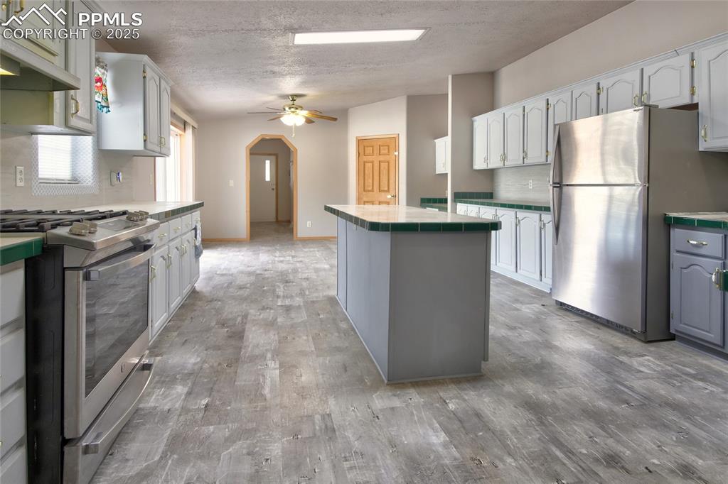 Image 4 of 50: Kitchen overview.