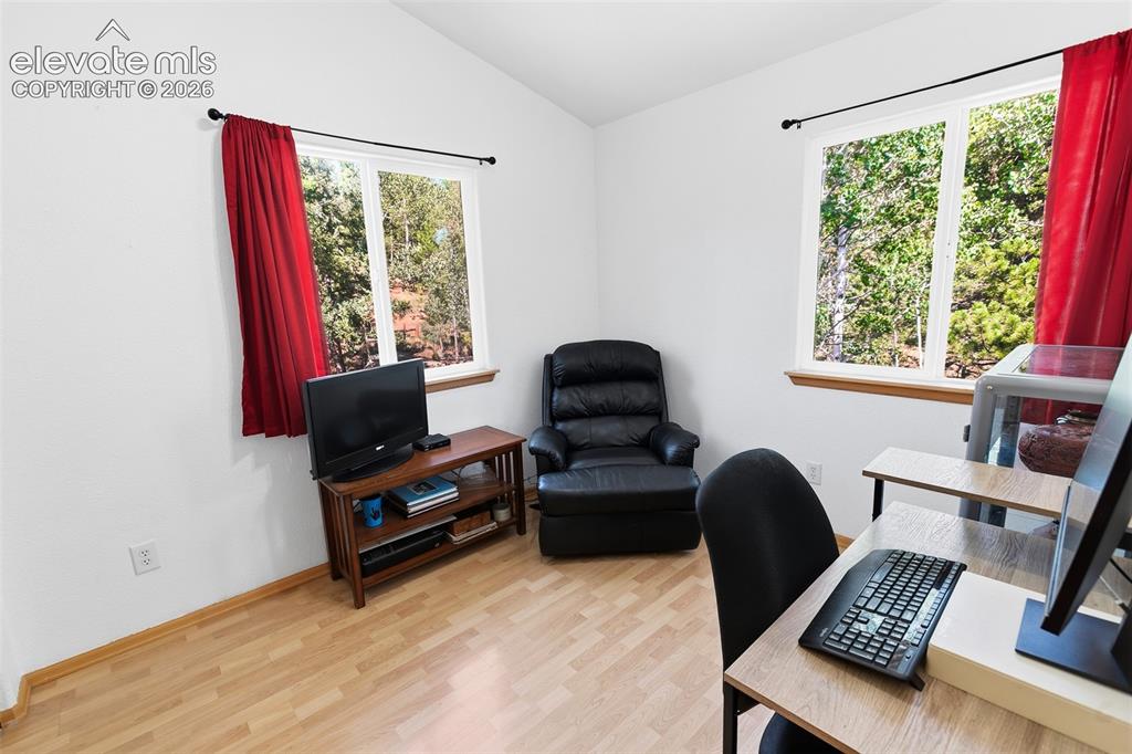Image 16 of 27: Upper Level Bedroom 2 - Office