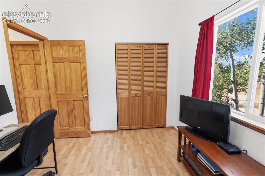 Image 17 of 27: Upper Level Bedroom 2 - Office