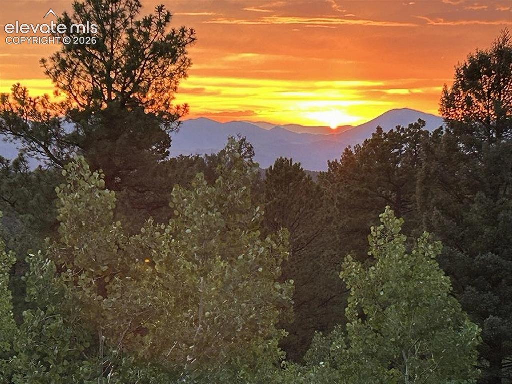 Image 26 of 27: Sunset over Wilkerson Pass