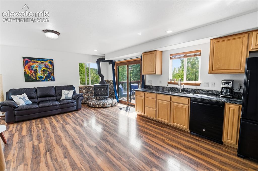 Image 7 of 27: Main Level Kitchen