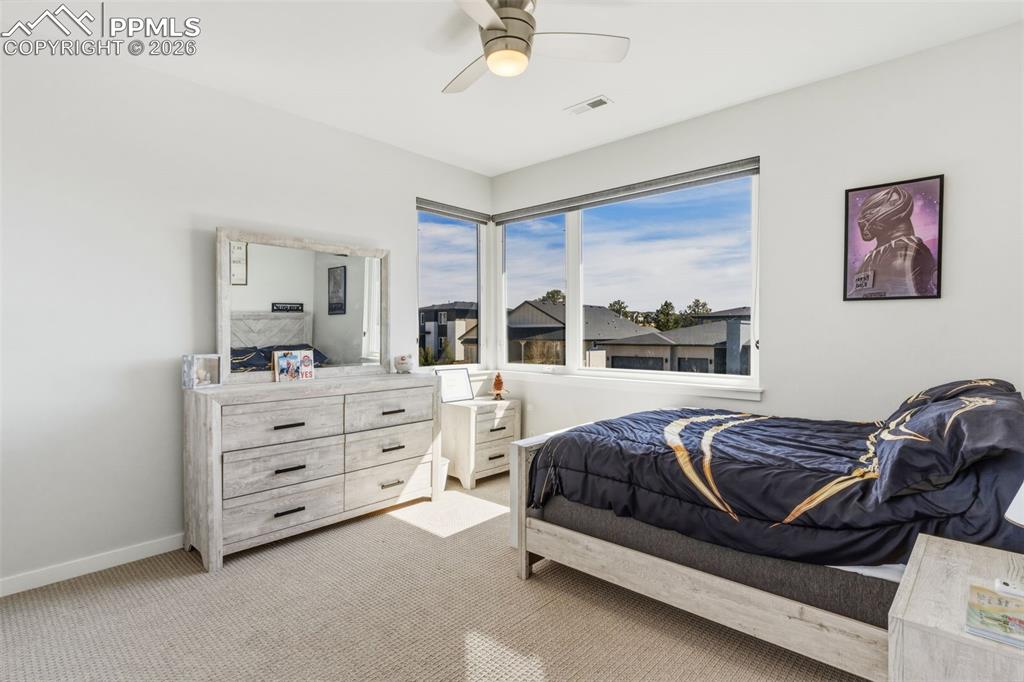 Image 24 of 50: Bedroom