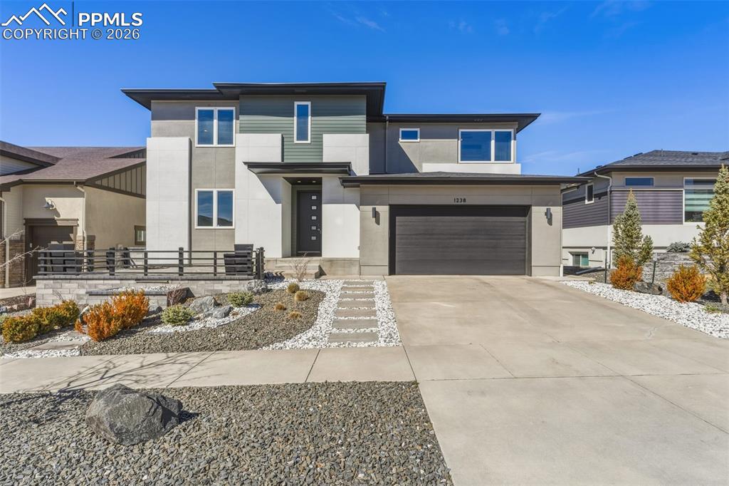 Image 3 of 50: Front of Structure