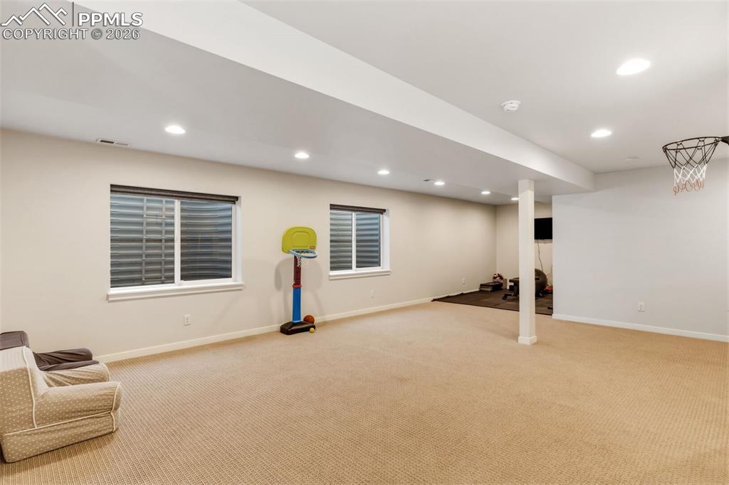 Image 34 of 50: Family Room