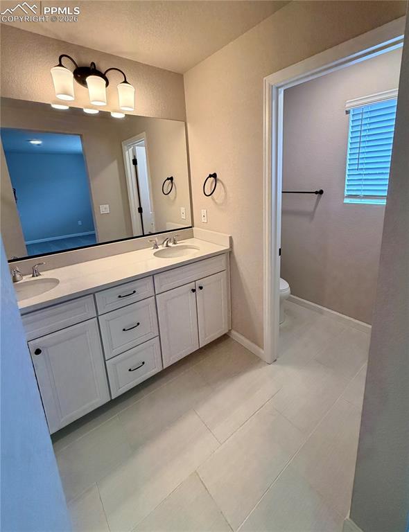 Image 20 of 23: Bathroom