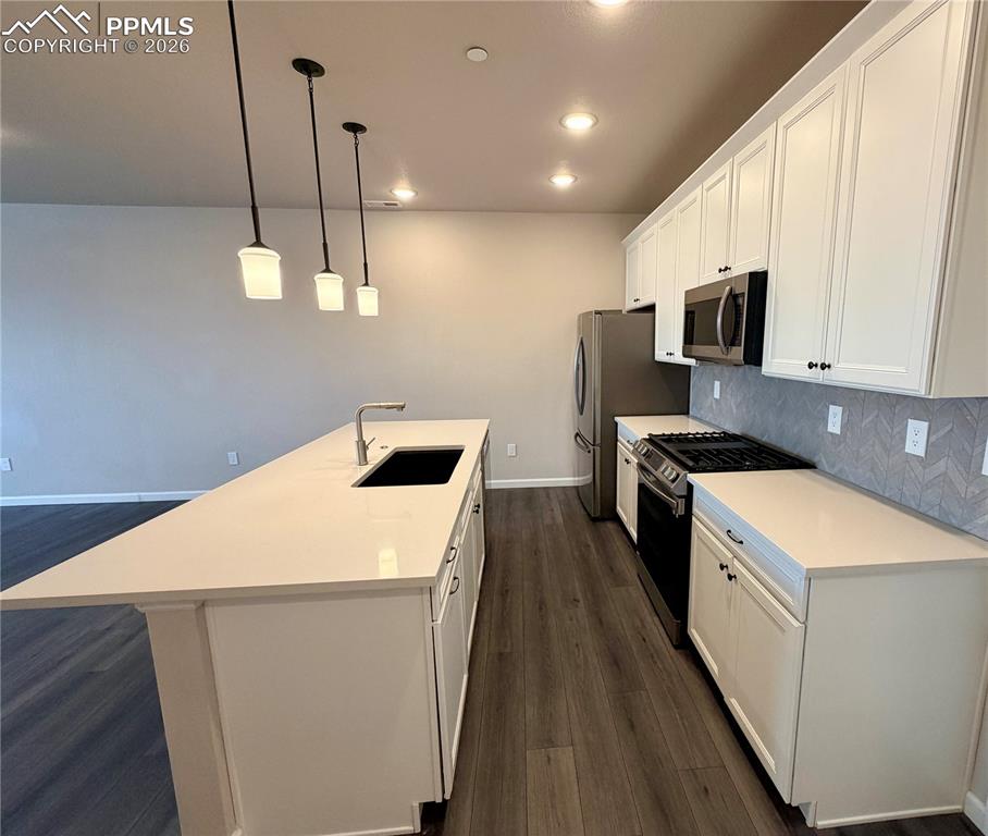 Image 9 of 23: Kitchen