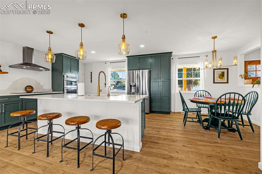 Image 7 of 44: Kitchen