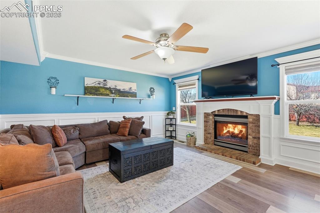 Image 18 of 50: Family Room