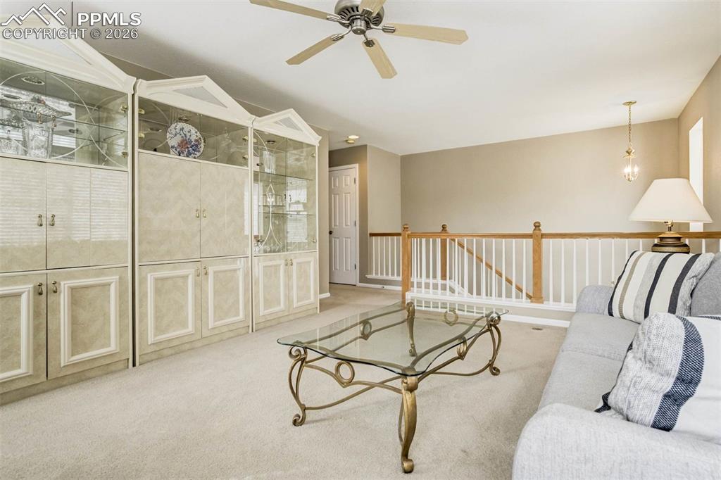 Image 18 of 42: Loft