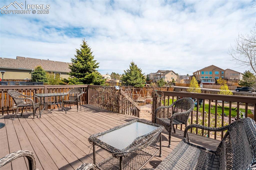 Image 35 of 42: Deck