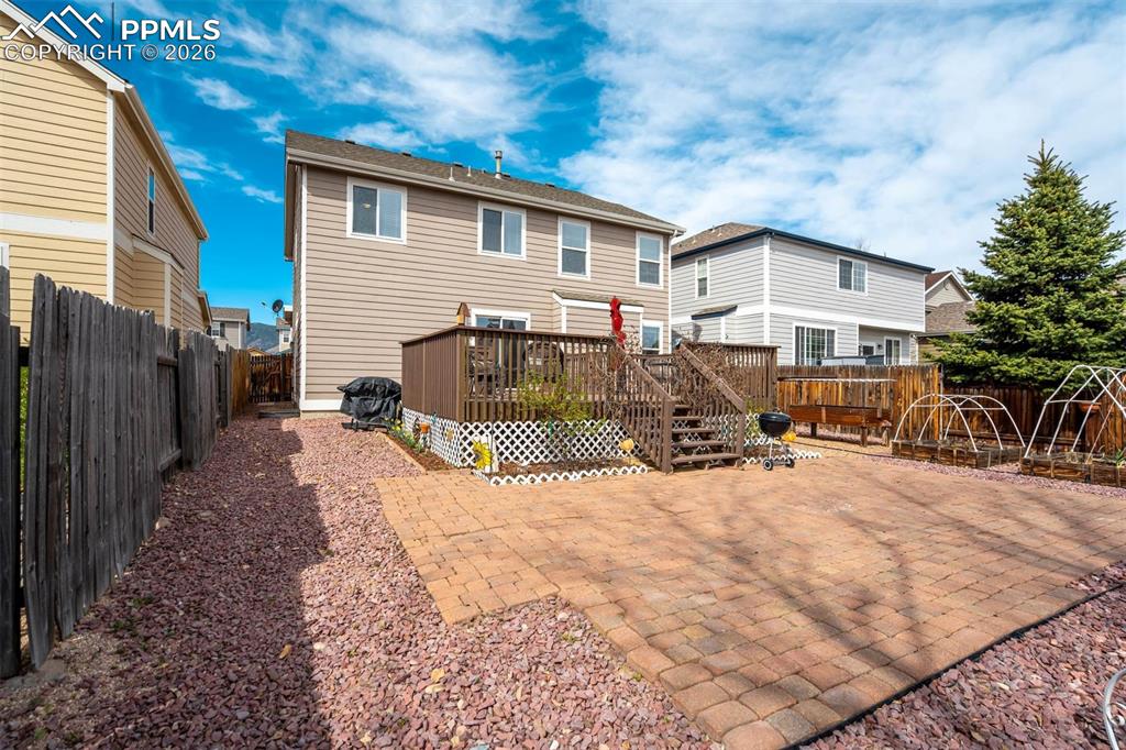 Image 38 of 42: Back of Structure