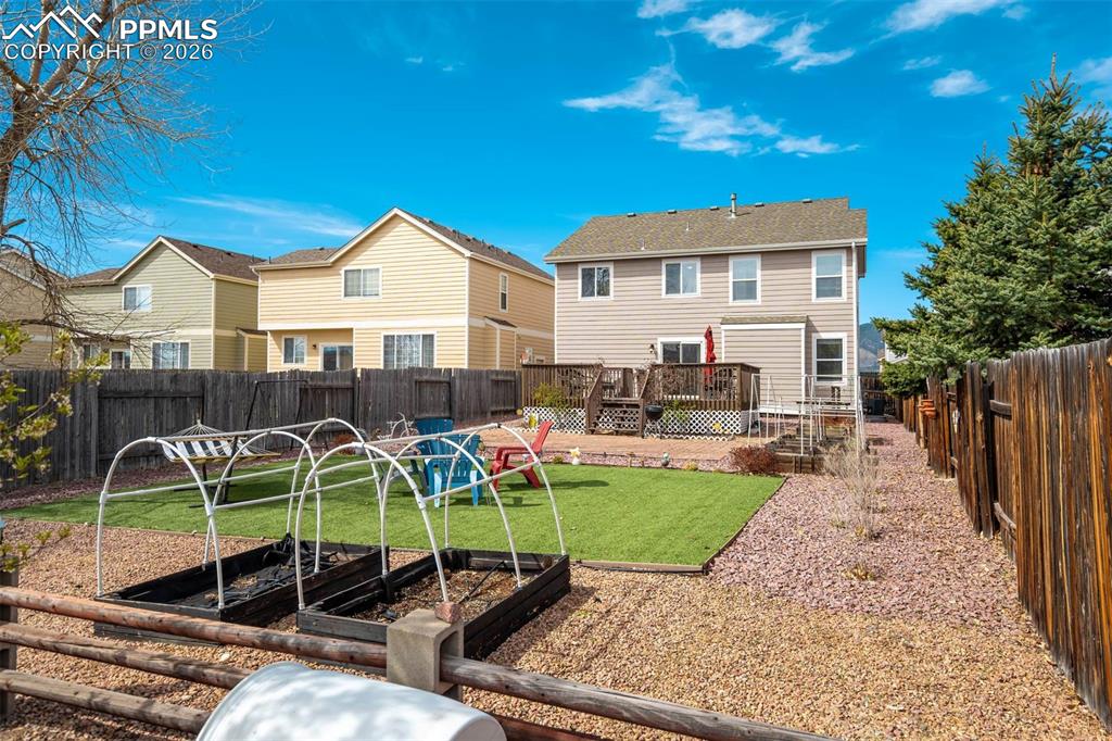 Image 42 of 42: Yard