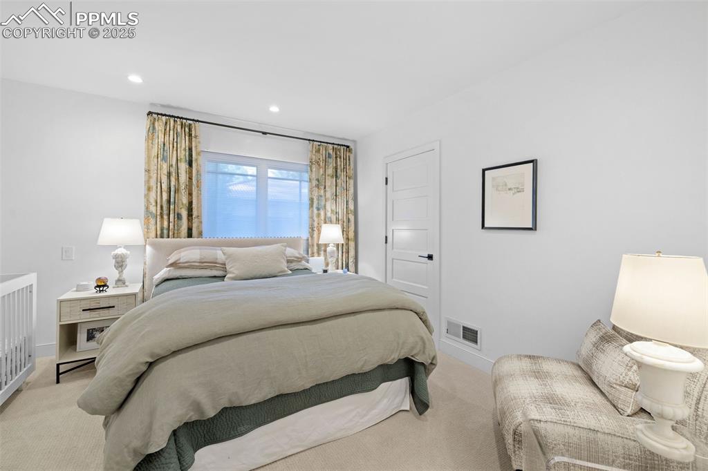 Image 24 of 43: Bedroom