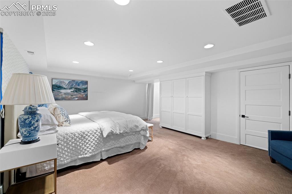 Image 33 of 43: Bedroom