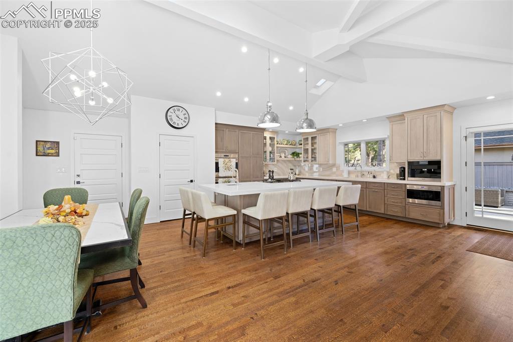 Image 8 of 43: Kitchen