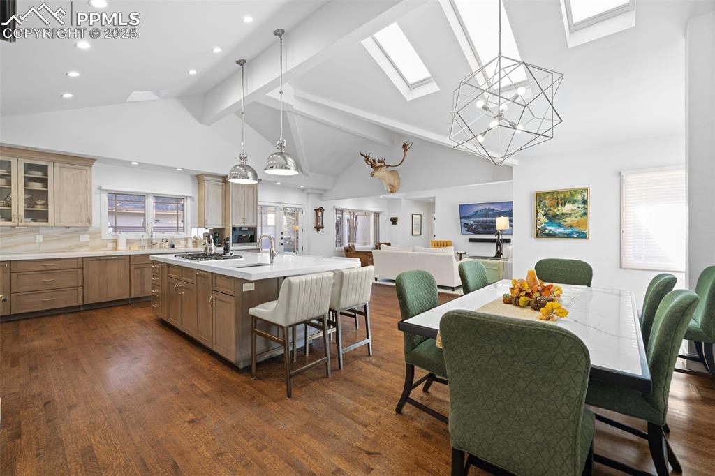 Image 9 of 43: Kitchen