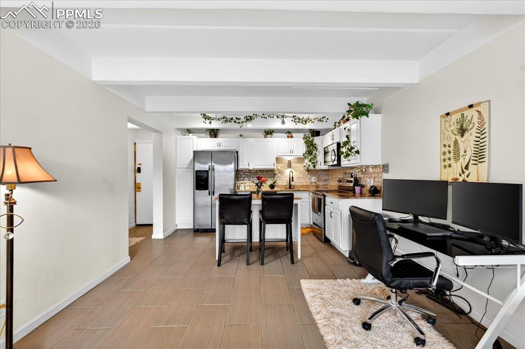 Image 13 of 24: Office