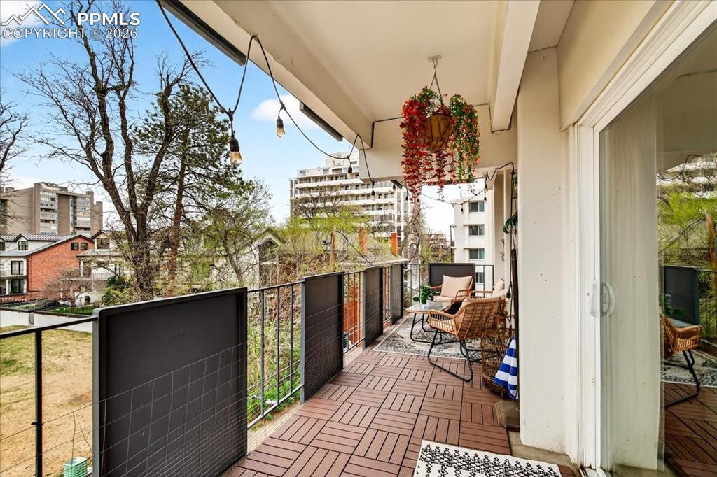 Image 18 of 24: Balcony