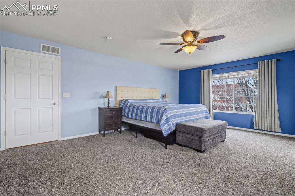 Image 16 of 47: Bedroom