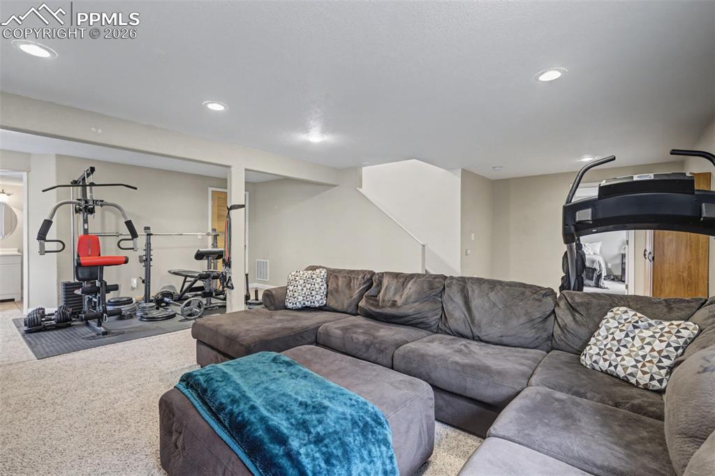 Image 32 of 47: Living Room