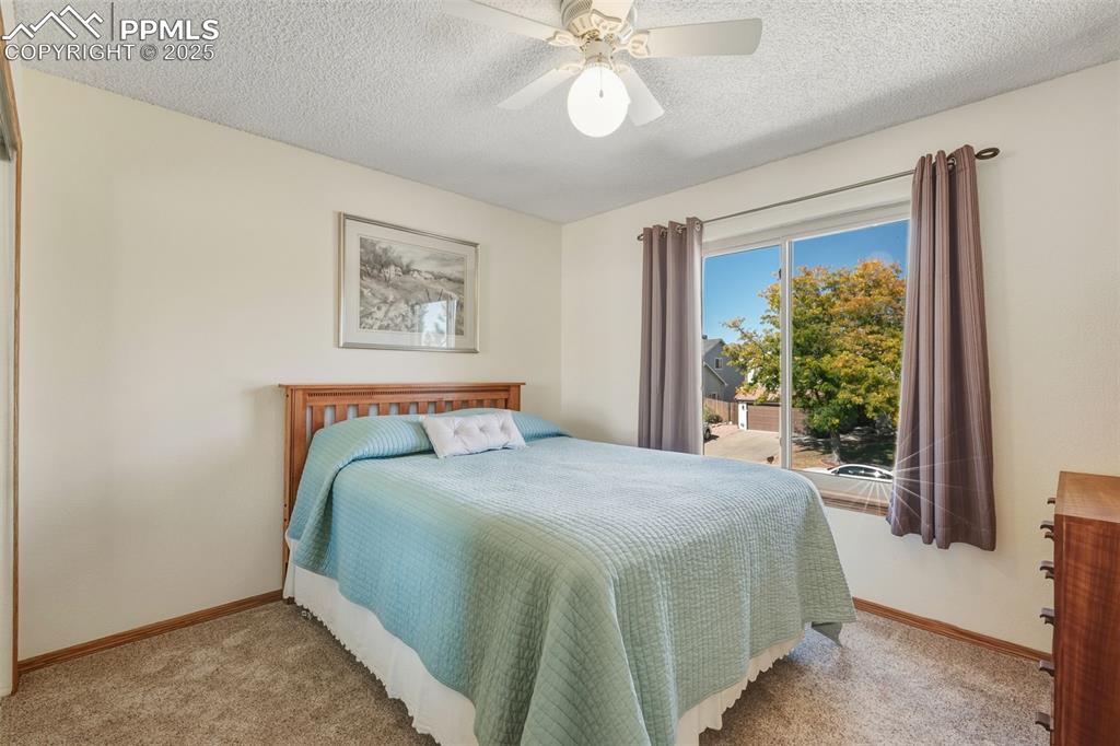 Image 32 of 46: Bedroom