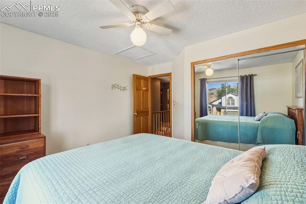 Image 33 of 46: Bedroom