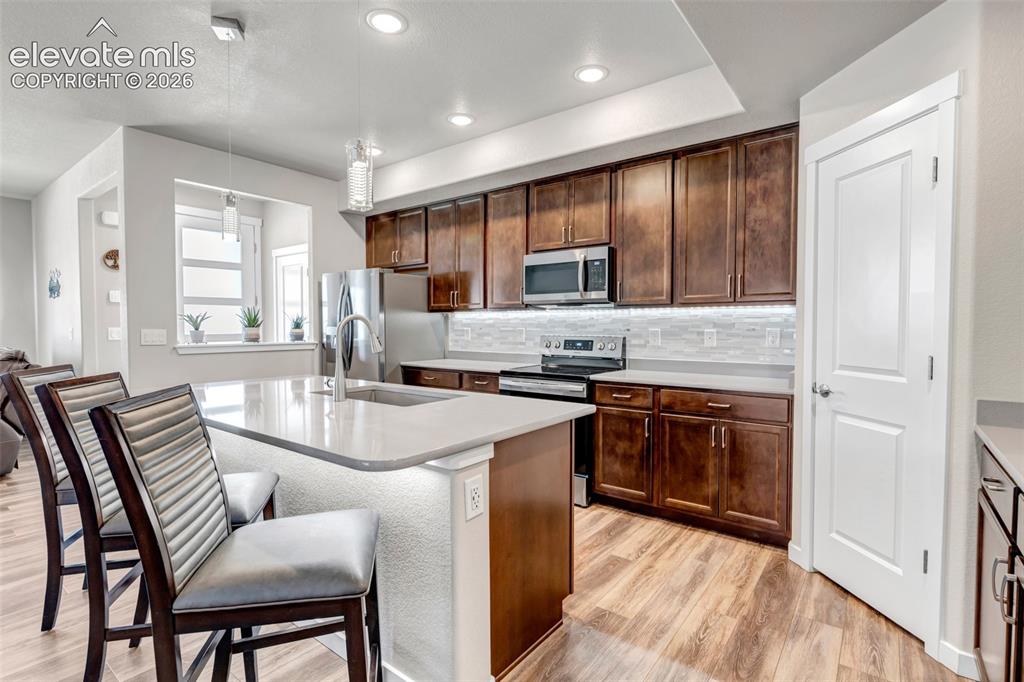 Image 9 of 50: Kitchen