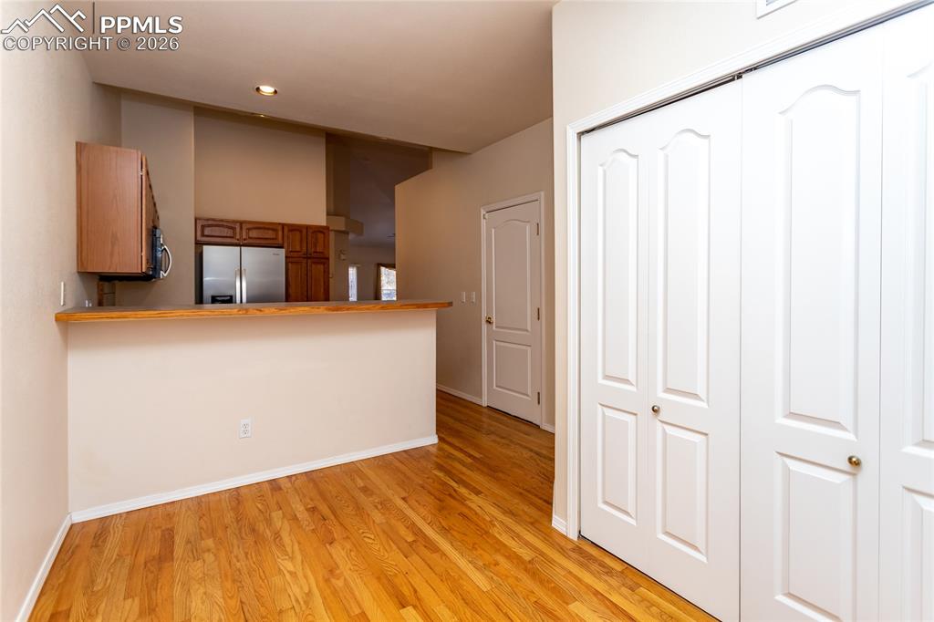 Image 16 of 35: Kitchen