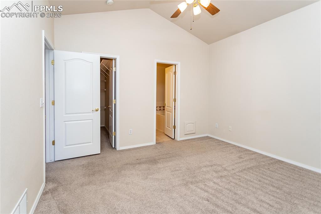 Image 22 of 35: Bedroom