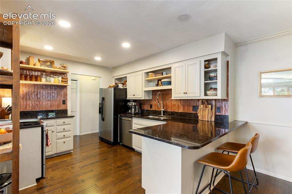 Image 9 of 38: Pure beauty and comfort all wrapped up into one room!