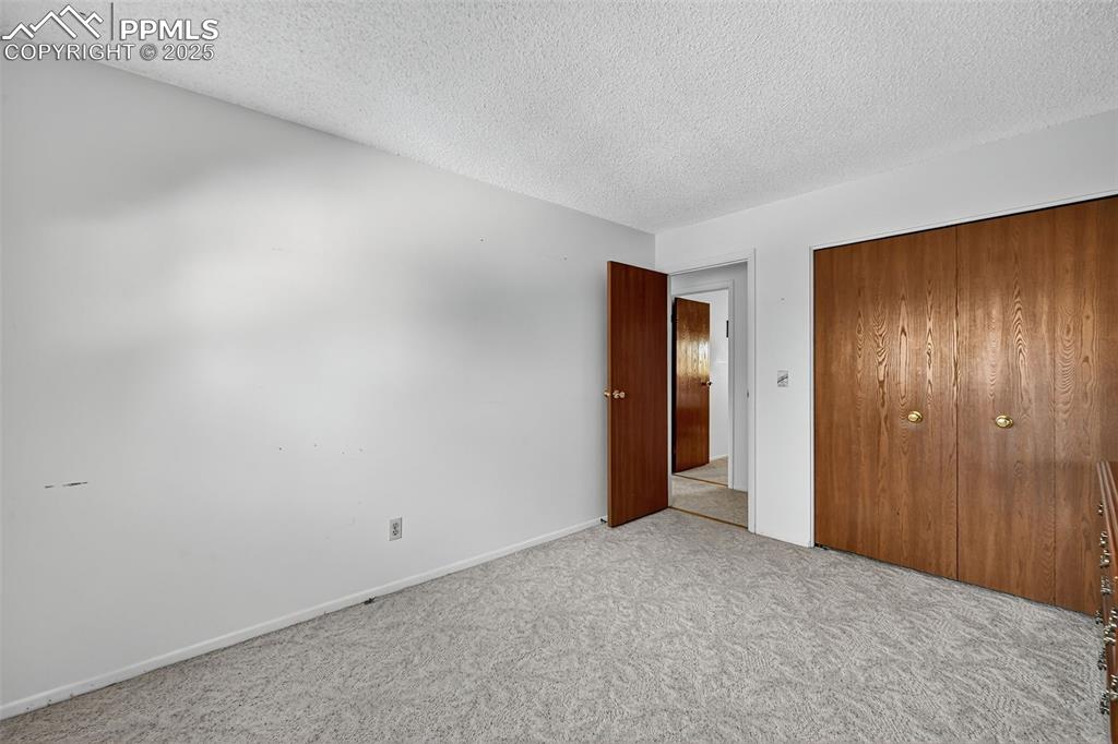 Image 24 of 36: Bedroom