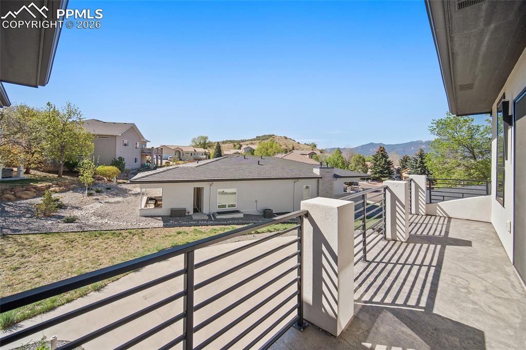 Image 22 of 50: Balcony