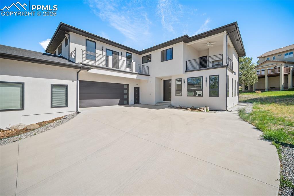 Image 3 of 50: Front of Structure