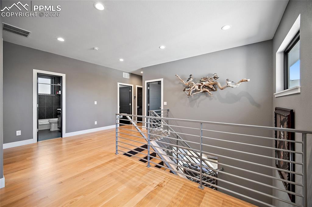 Image 5 of 50: Exercise Room