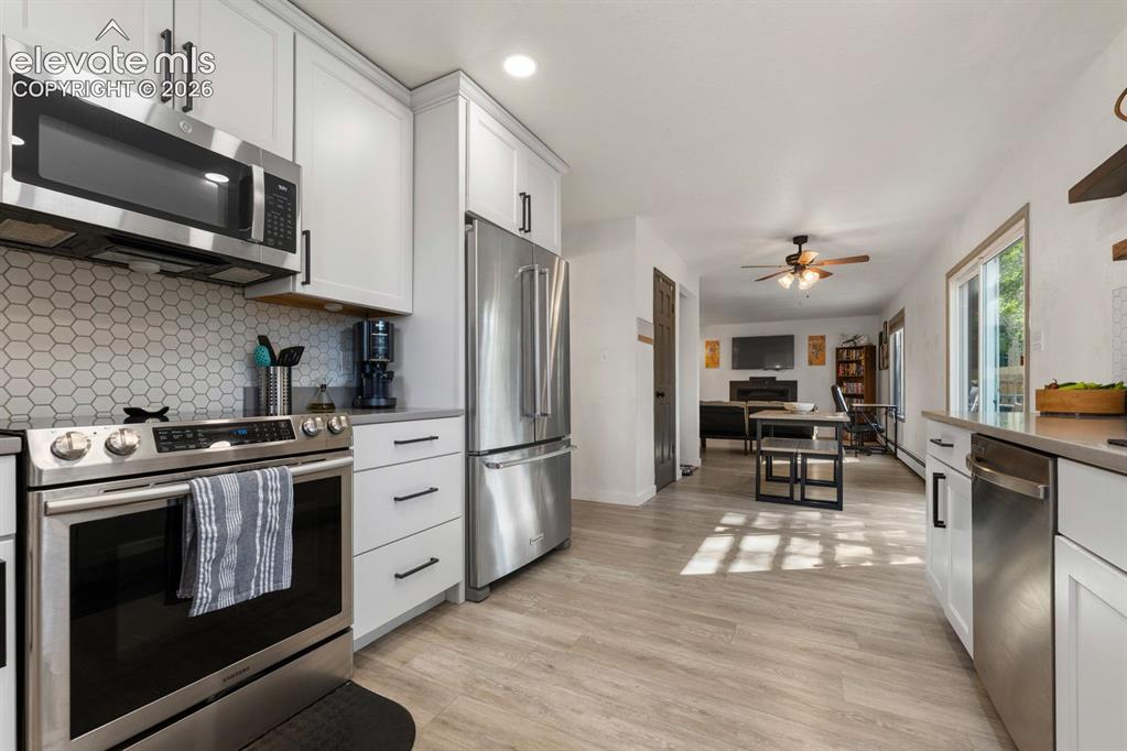 Image 11 of 33: Kitchen
