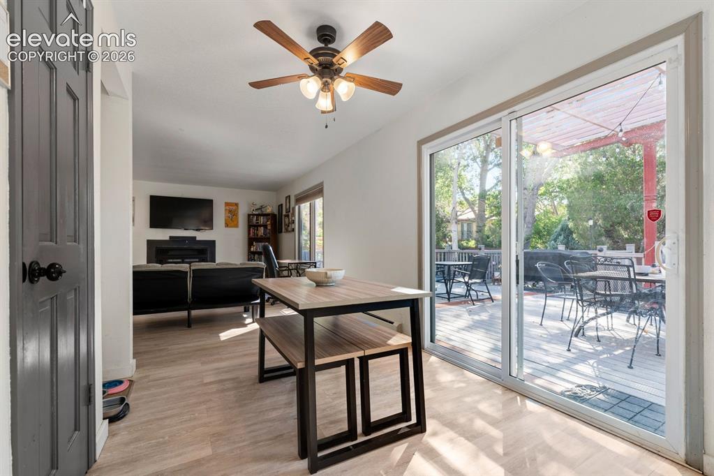 Image 12 of 33: Dining Area
