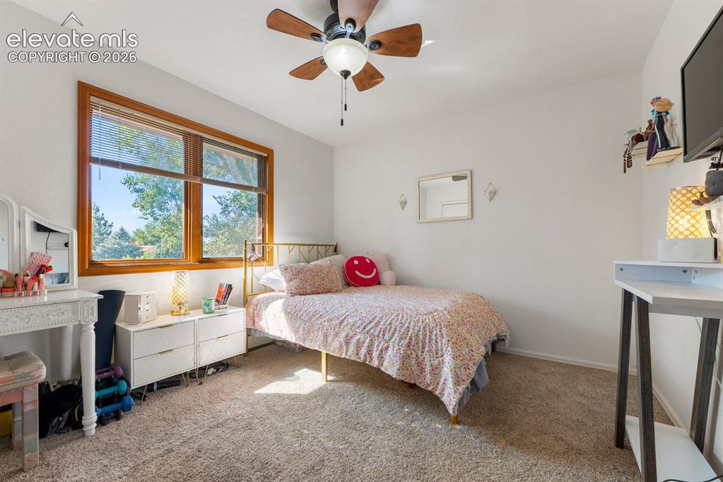 Image 16 of 33: Bedroom