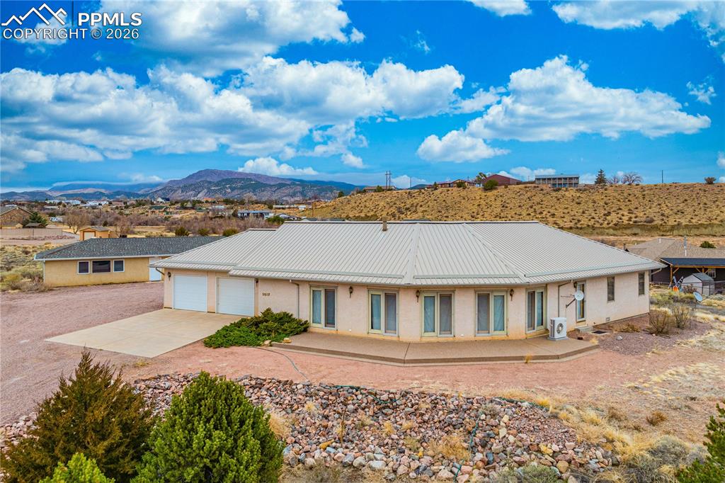 Image 3 of 33: Front of Structure