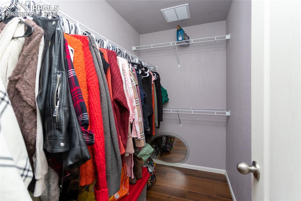 Image 17 of 39: Closet