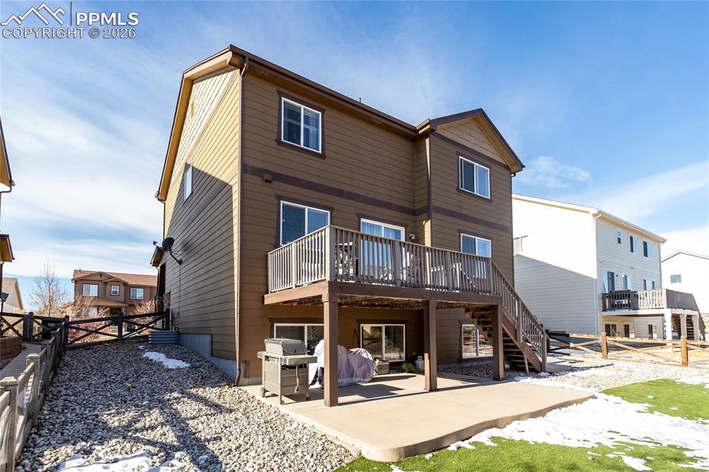 Image 37 of 39: Back of Structure