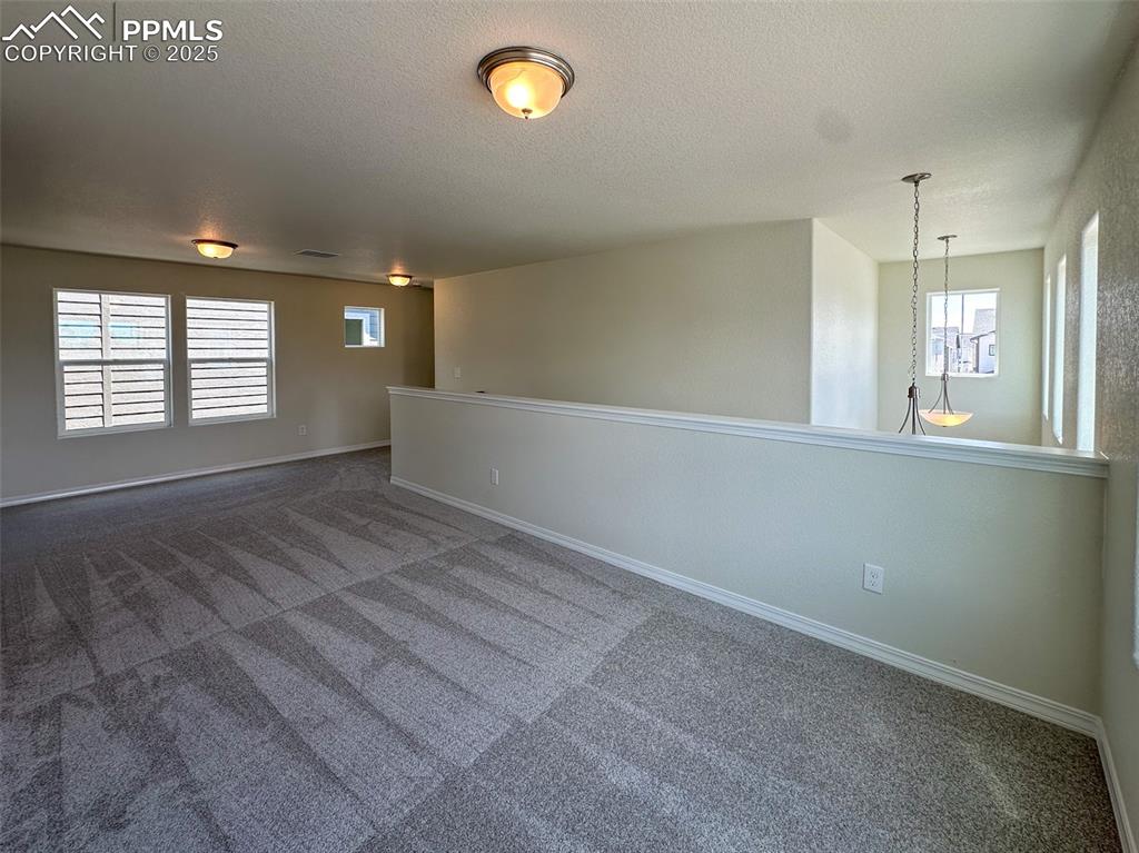 Image 19 of 35: Loft