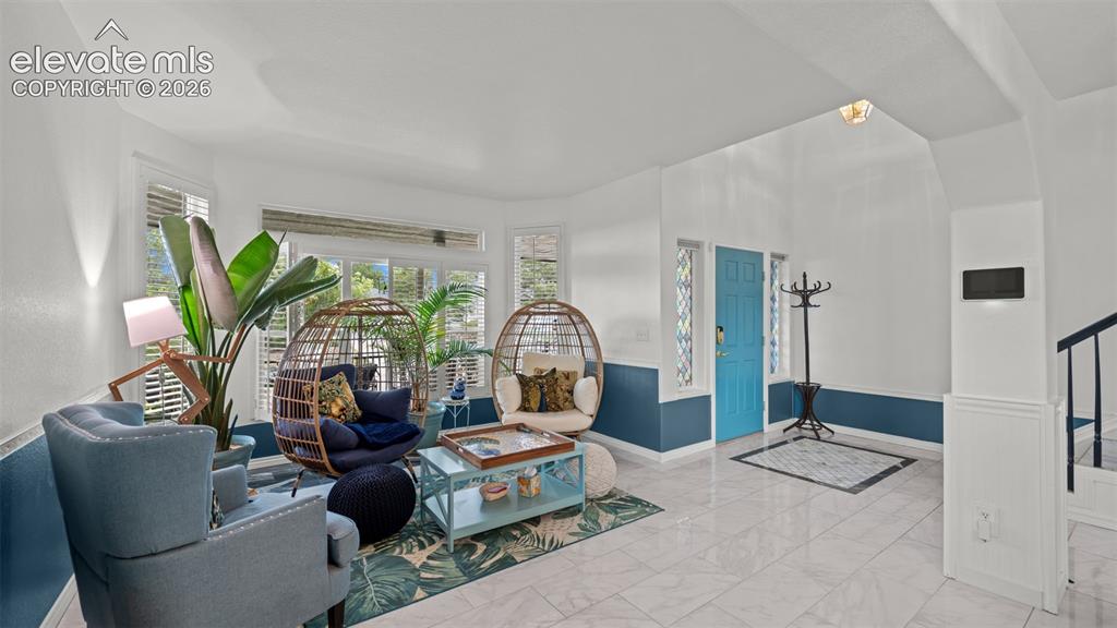 Image 9 of 47: Sitting Room