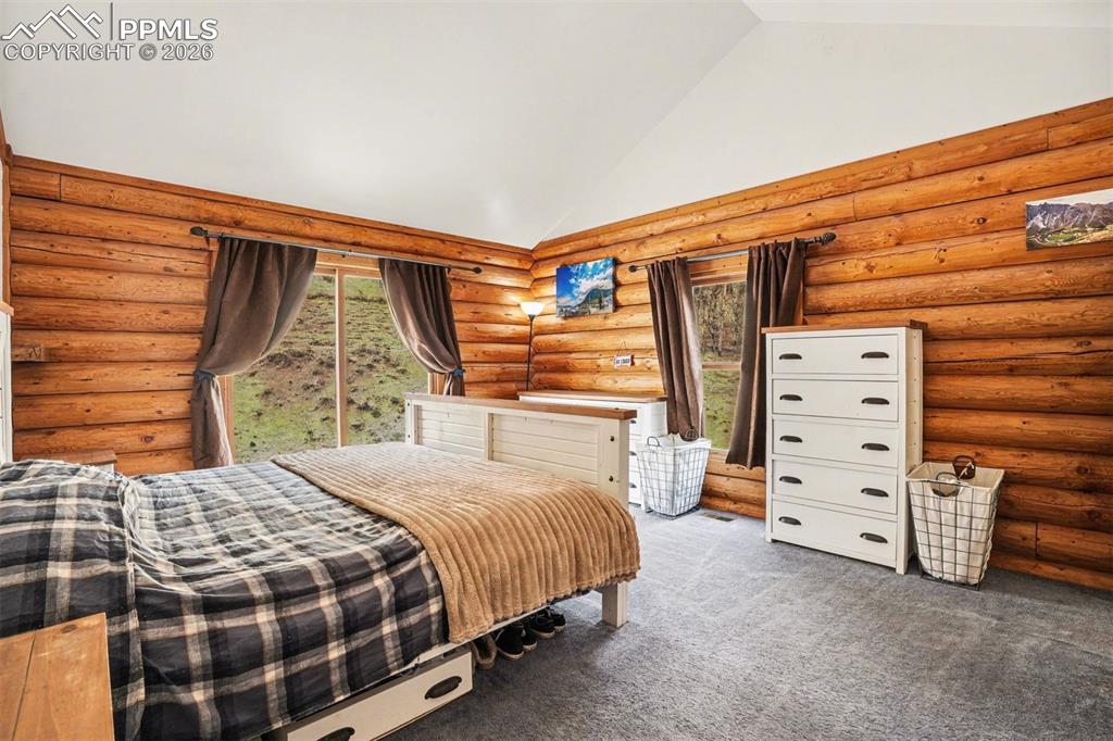 Image 12 of 28: Bedroom