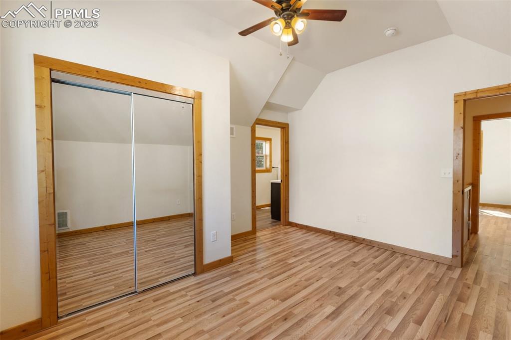 Image 44 of 50: Bedroom