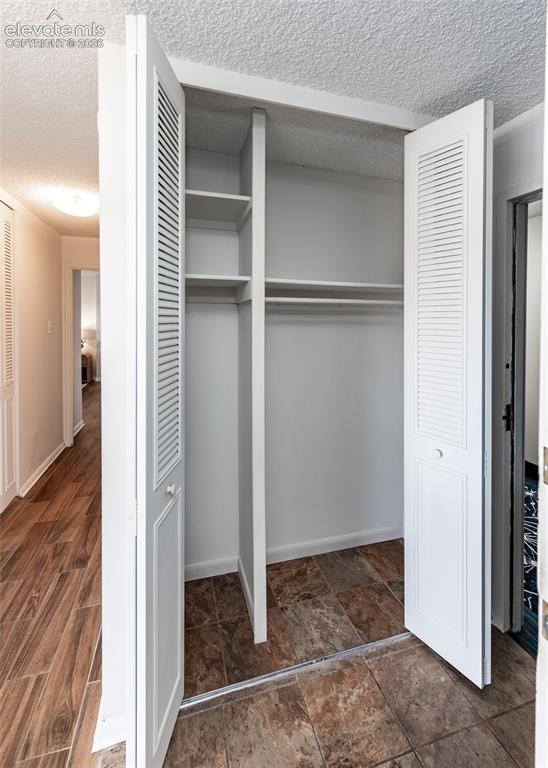 Image 5 of 47: Closet