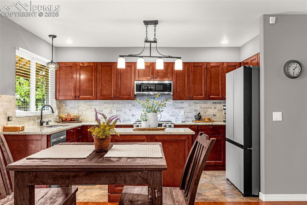 Image 4 of 46: Kitchen