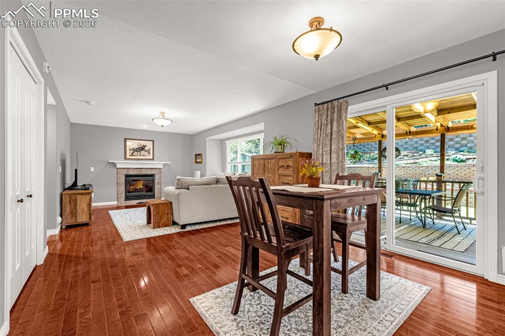 Image 9 of 46: Dining Area