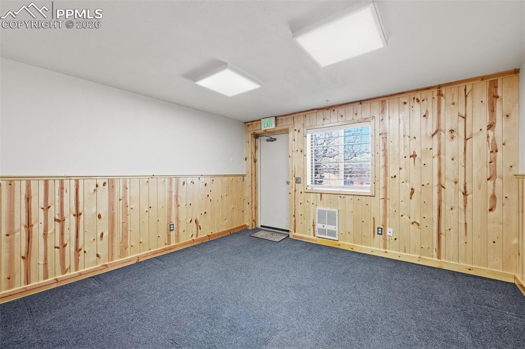 Image 4 of 34: Approx. 1,895 SF open workspace ready to adapt to your operation